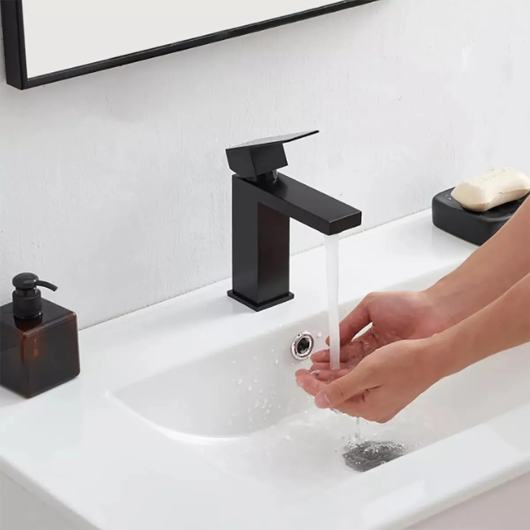 MONOCOMANDO BAÑO CUBO GF-011 NEGRA
